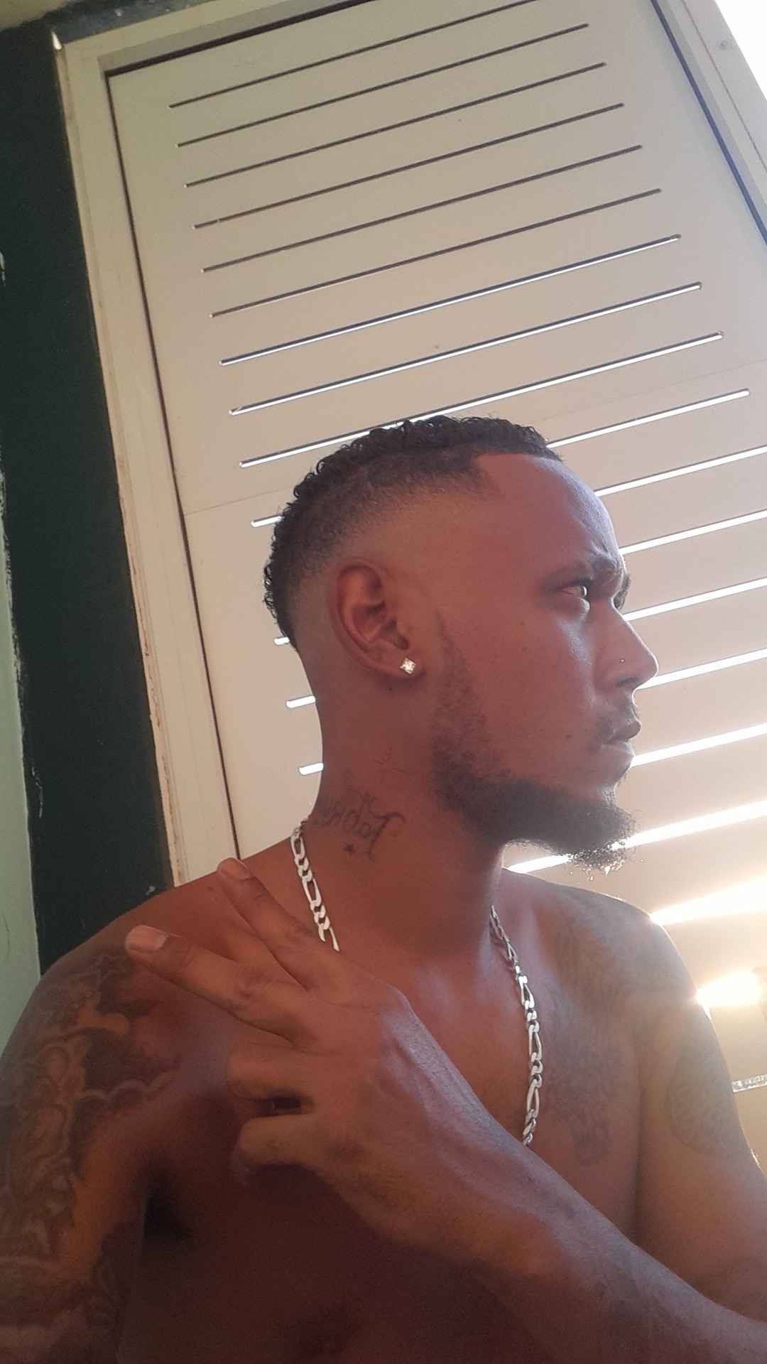 Profil de Aymric, 32 ans, Sex Rencontre à Les Planchettes