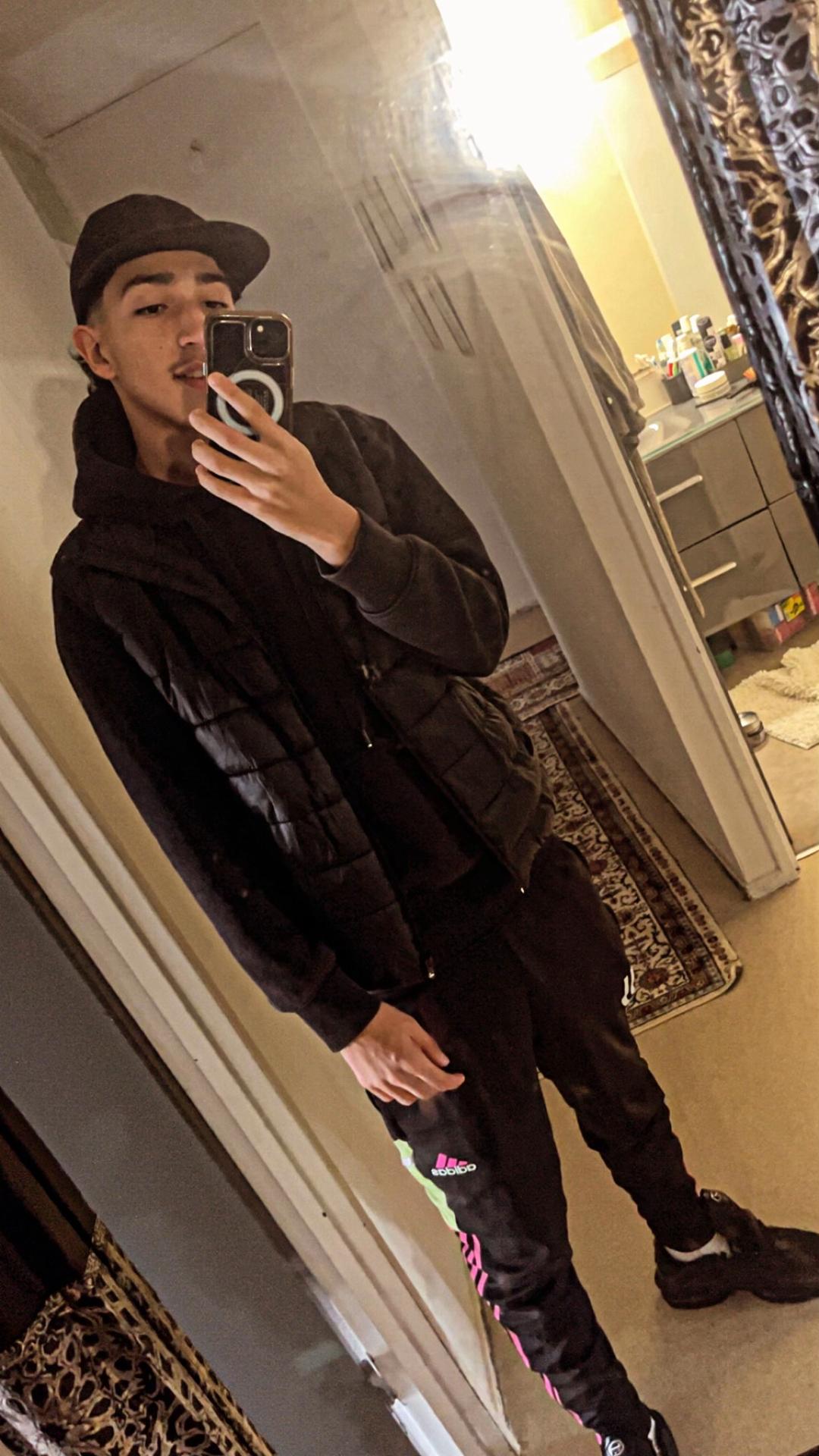 Profil de Jean-florian, 19 ans, Sex Rencontre à Güttingen