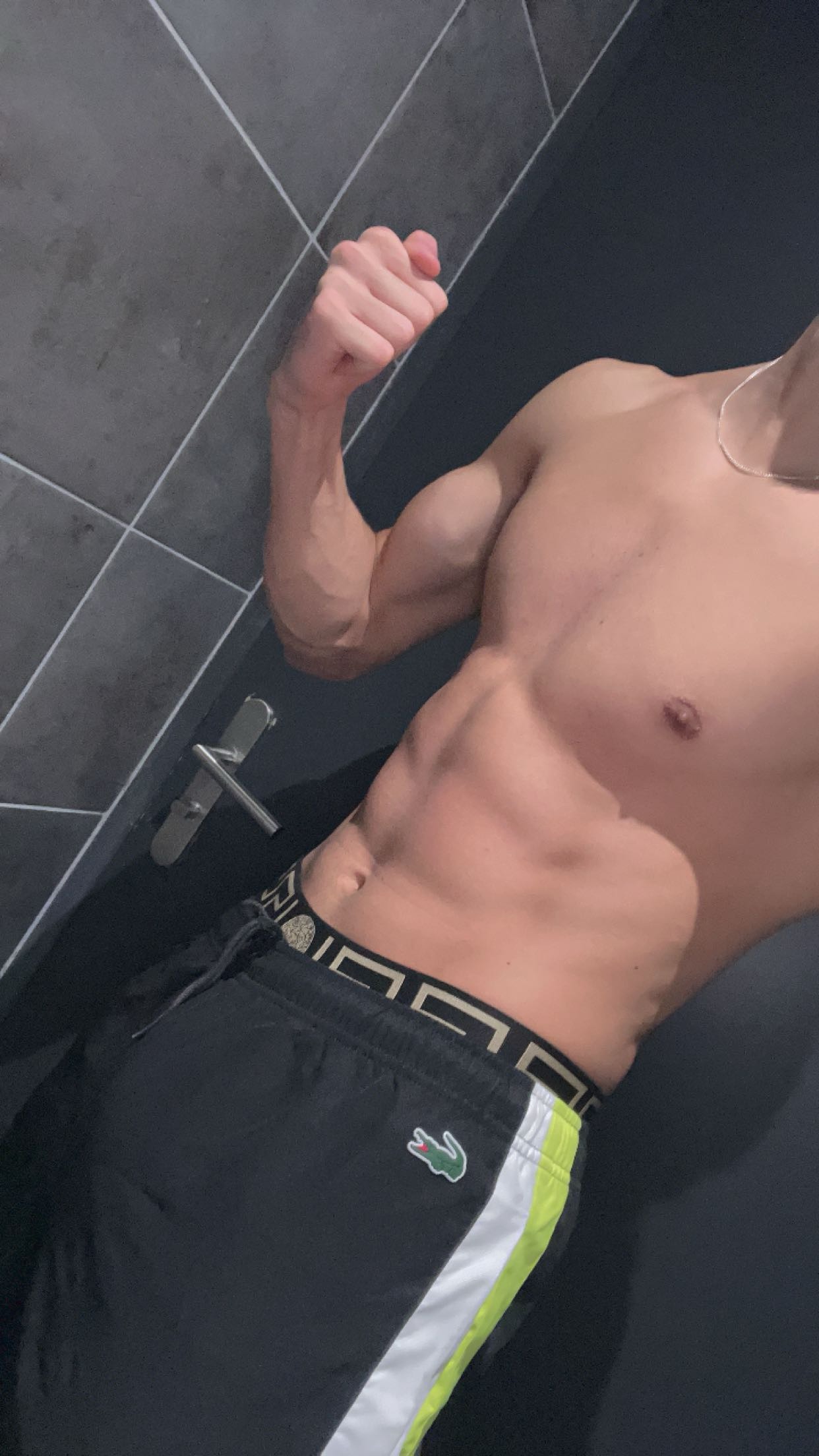 Profil de Nouaman, 21 ans, Sex Rencontre à Grangettes-près-Romont