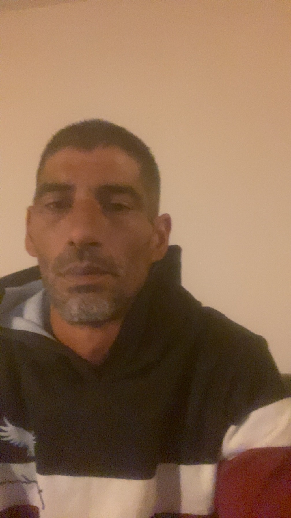 Profil de Yves-laurent, 40 ans, Sex Rencontre à Ludiano