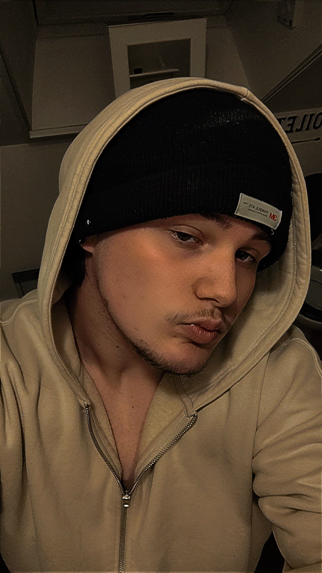 Profil de Hermann, 20 ans, Sex Rencontre à Champvent