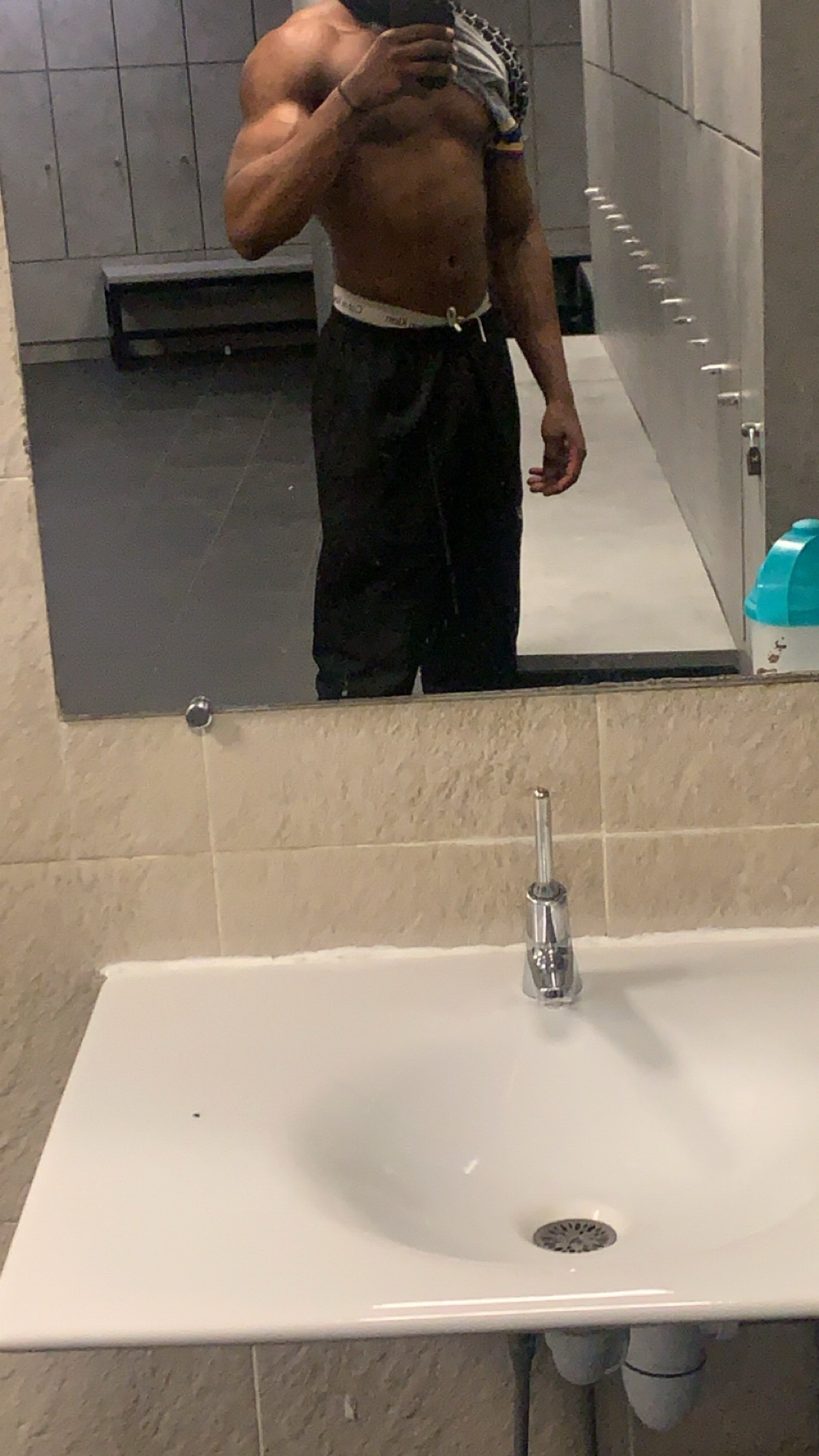Profil de Perpetue, 24 ans, Sex Rencontre à Fläsch
