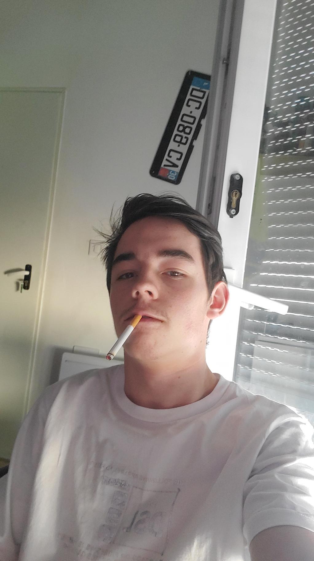 Profil de Gratien, 23 ans, Sex Rencontre à Posat